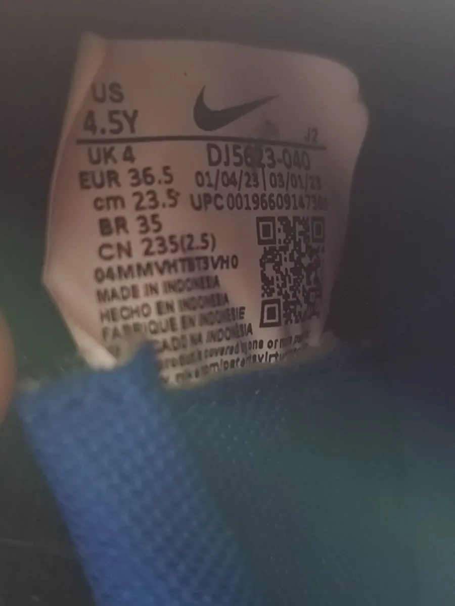 Football shoes - Image 2