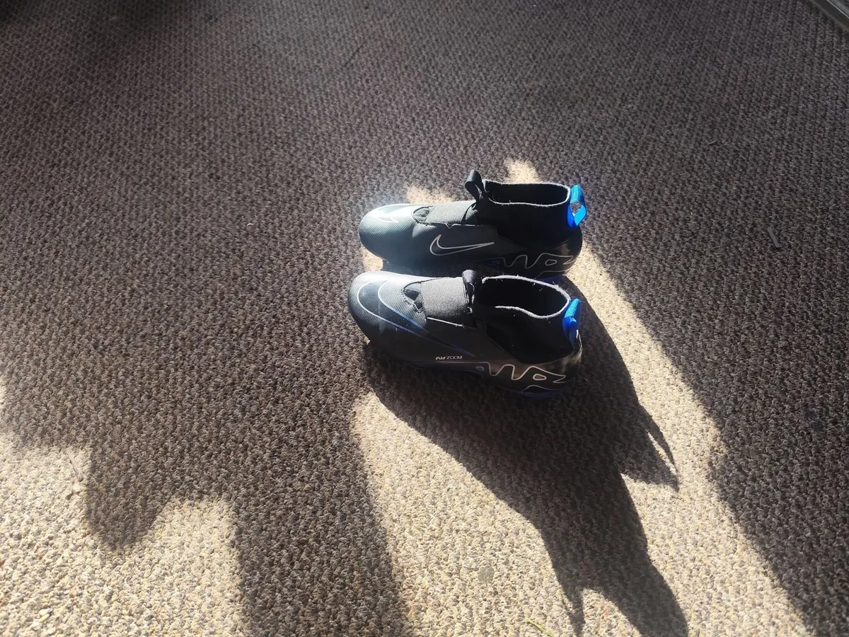 Football shoes - Image 4