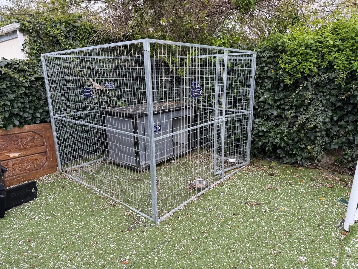 Dog run and house - Image 2