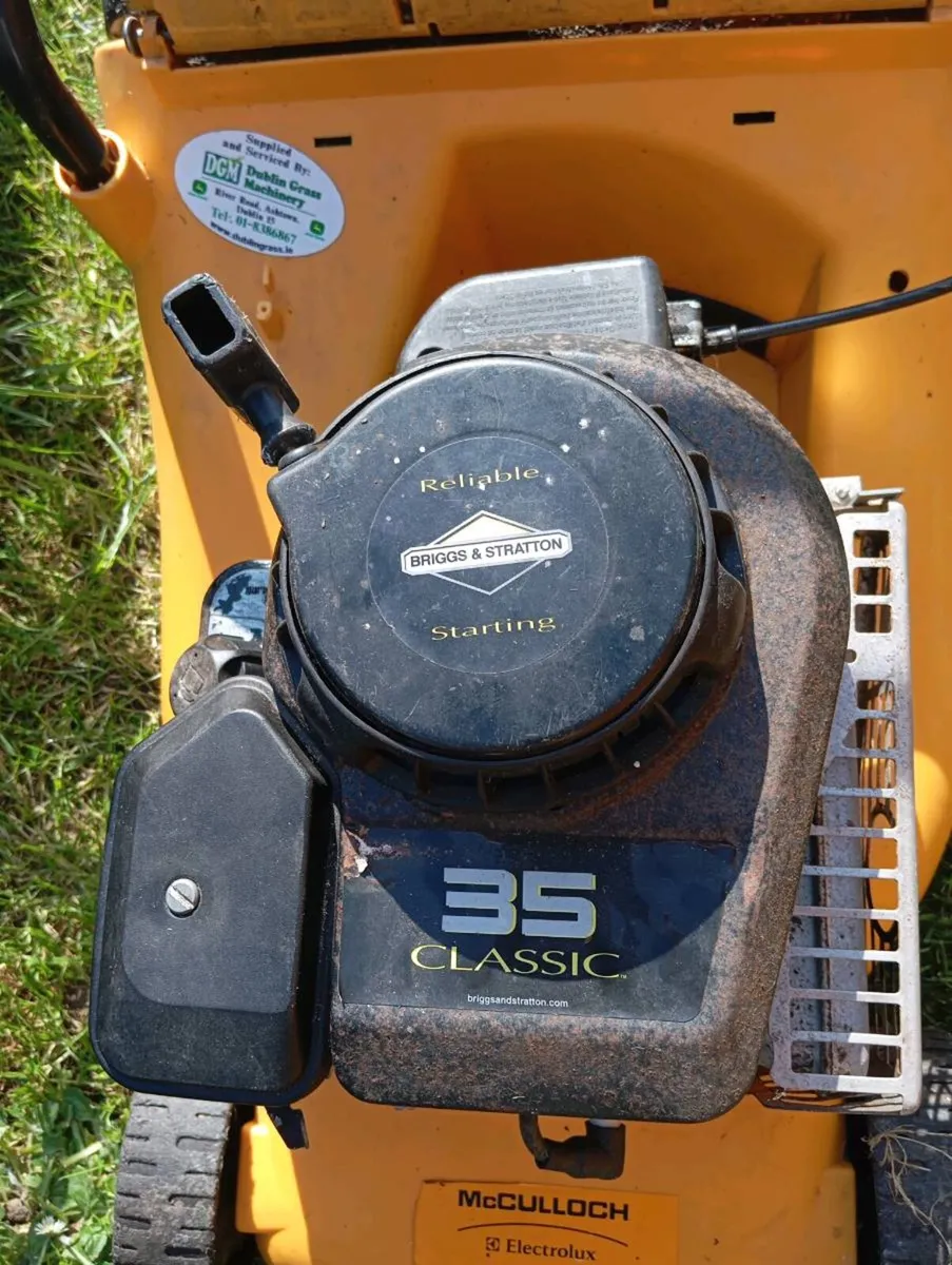 Petrol lawnmower - Image 2