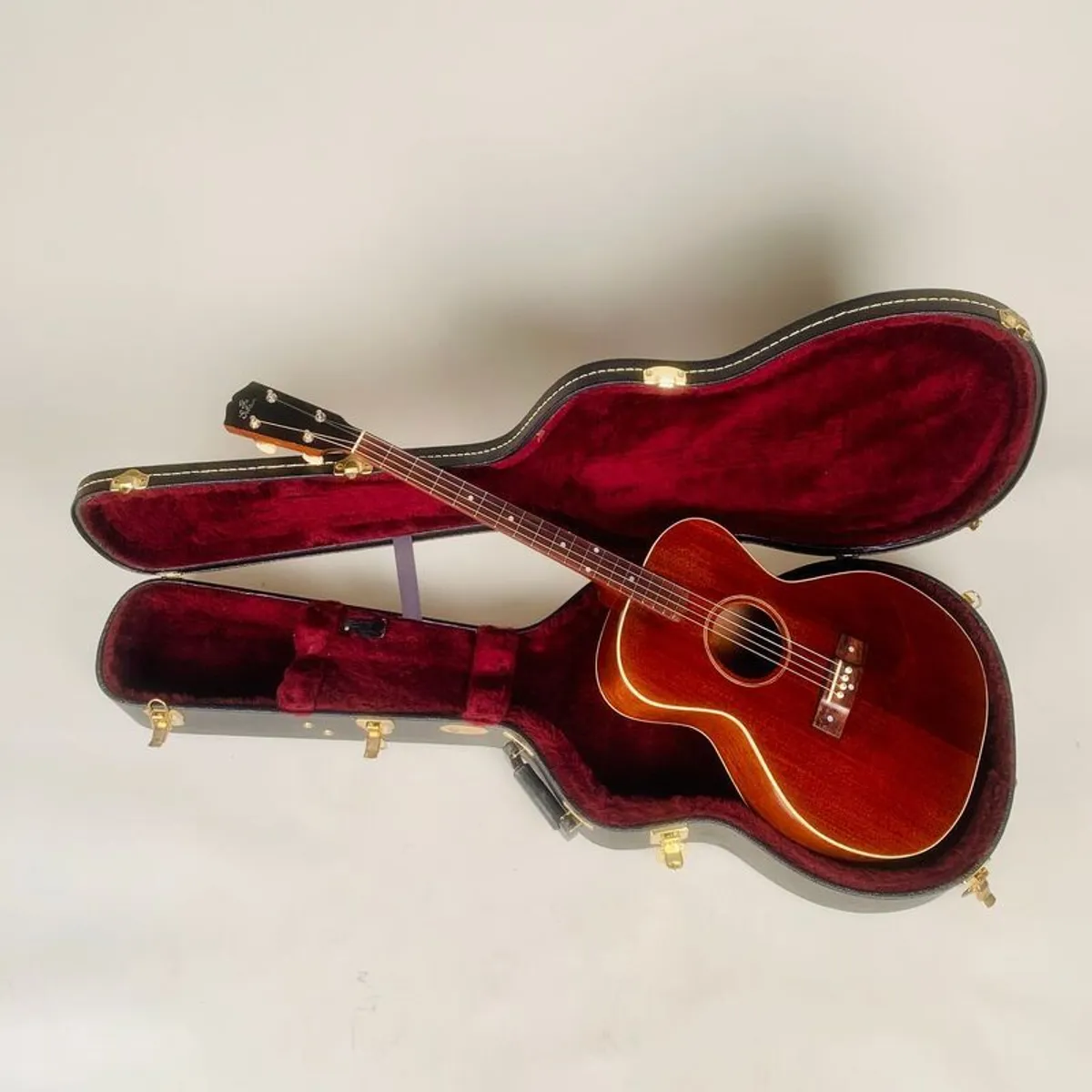 Gibson Tenor Guitar for sale - Image 1
