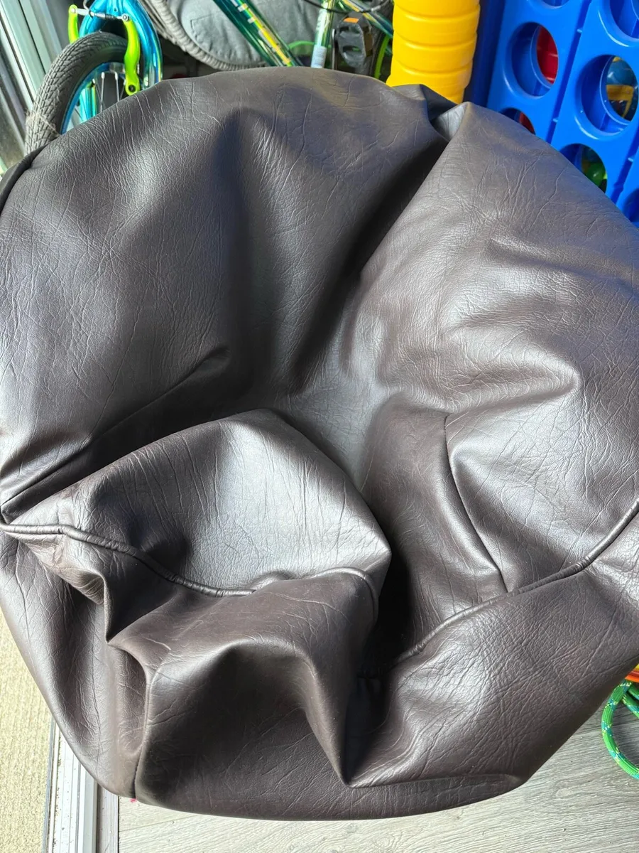 2 x leather Bean bag