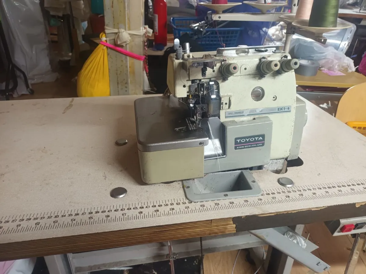 Sewing machines - Image 1