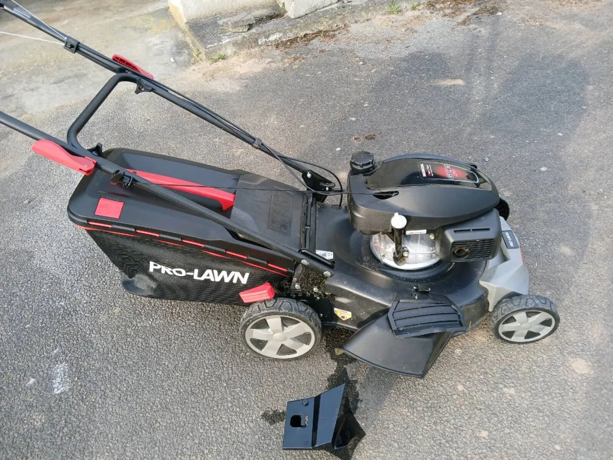 New lawnmower Honda - Image 4