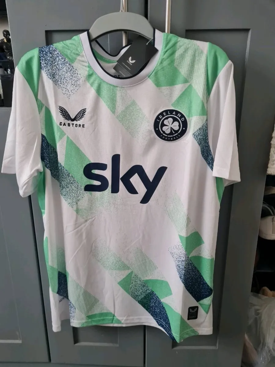 New Ireland away jersery - Image 1