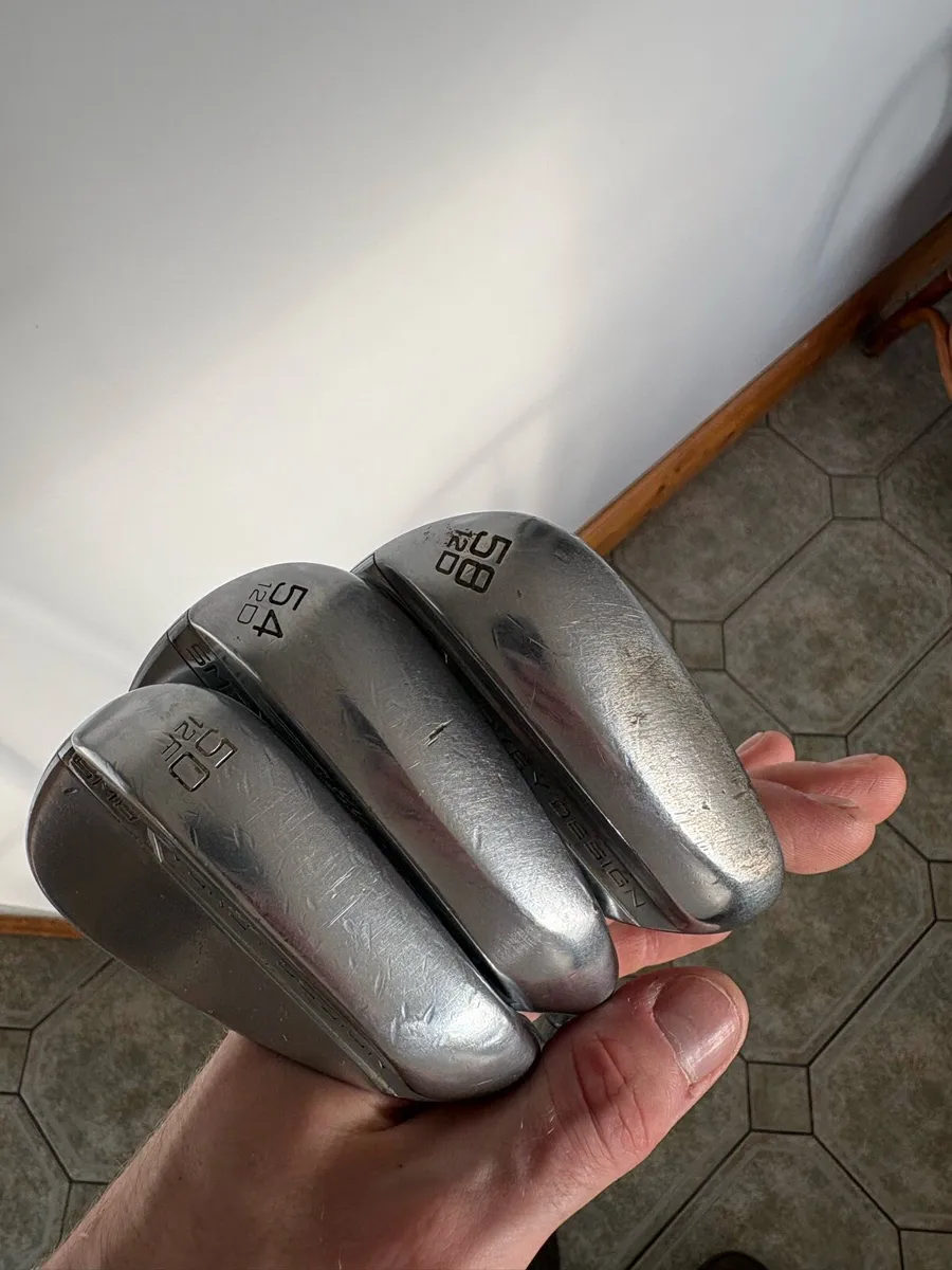 Titleist Vokey SM8 50/54/58 wedges - Image 3