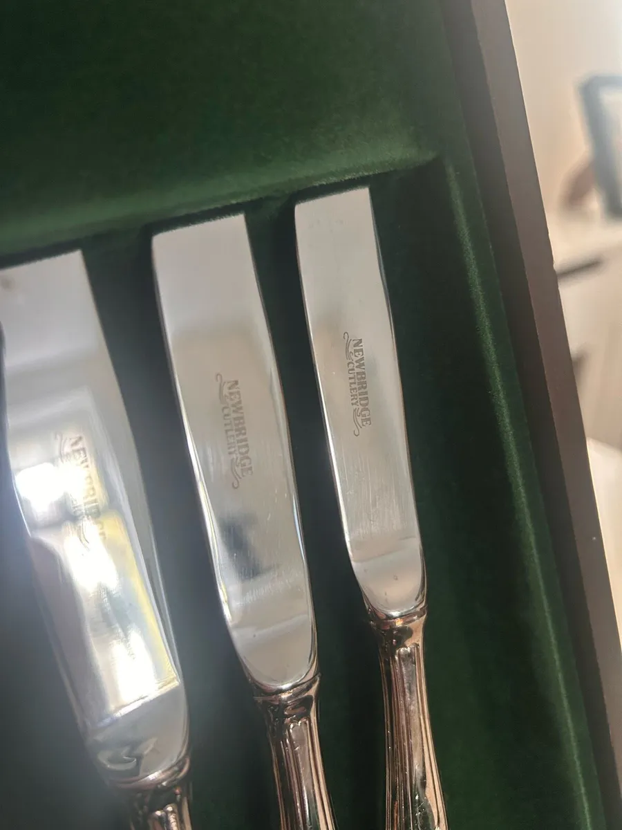 Vintage Newbridge Silverware “Kings” Cutlery Set - Image 3