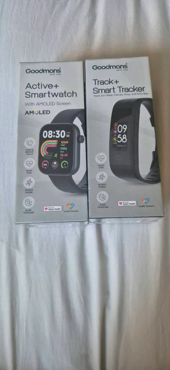 Smartwatch bundle (sealed)