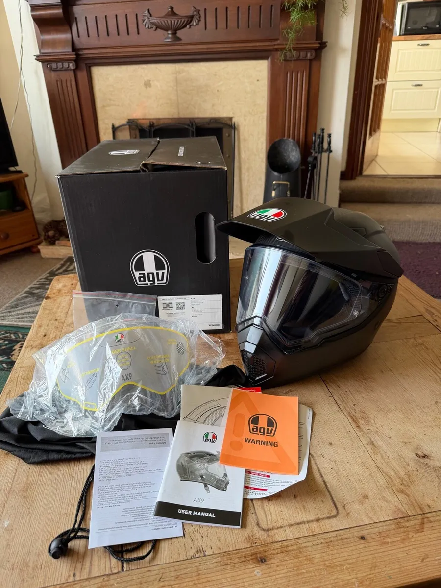 AGV AX9 carbon Helmet - Image 1