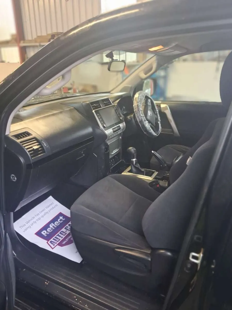 car valeting services - Image 4