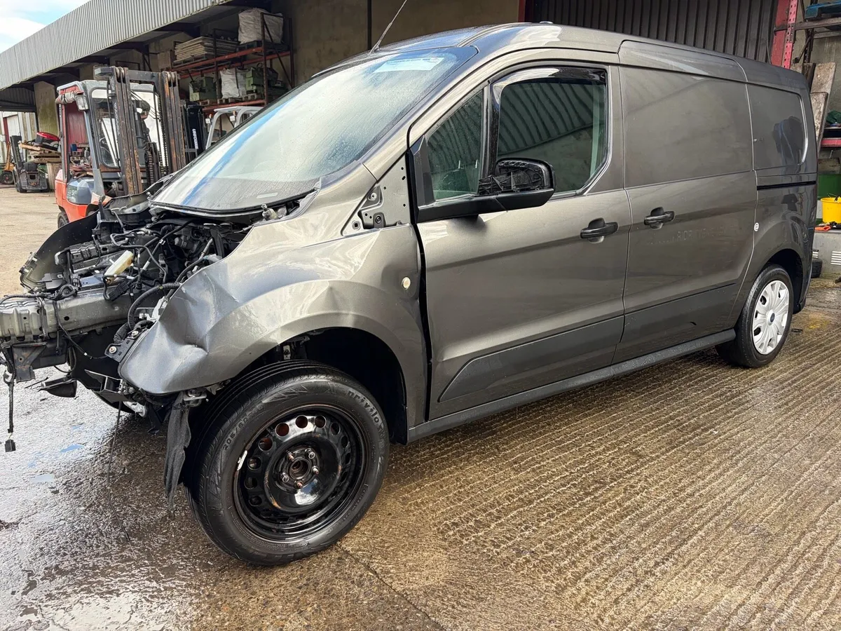 2019 Ford Transit Connect Trend Sapres or Repairs - Image 3