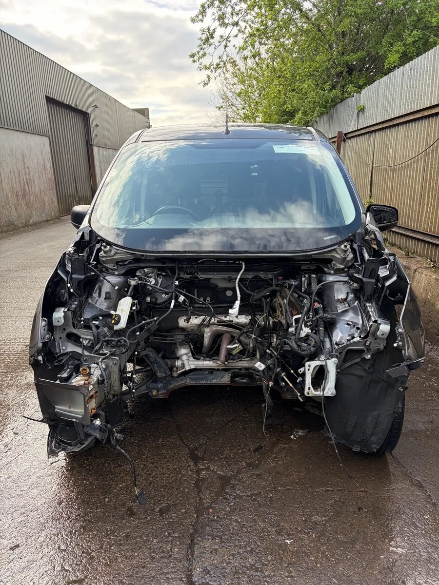 2019 Ford Transit Connect Trend Sapres or Repairs - Image 4