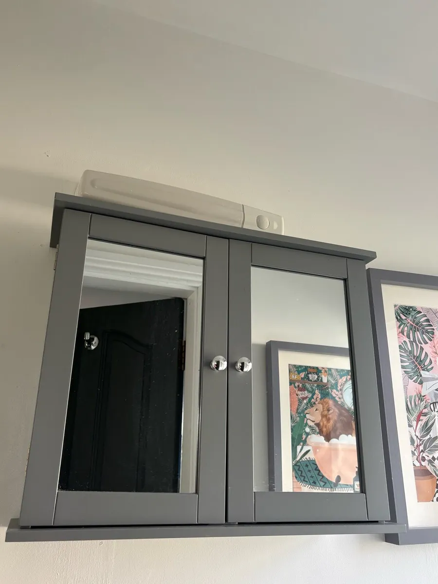 Bathroom cabinet - Image 2