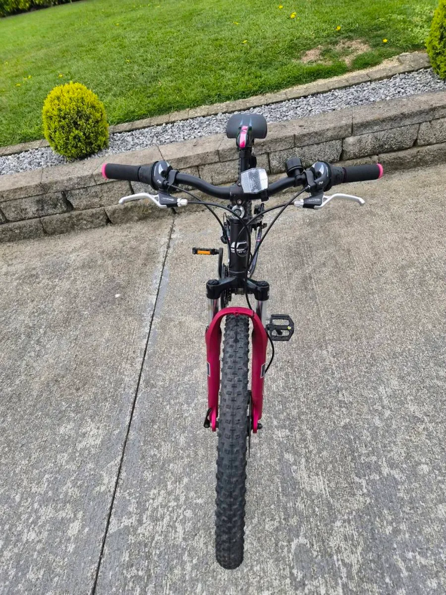 Girls 24" bike (Halfords) - Image 2