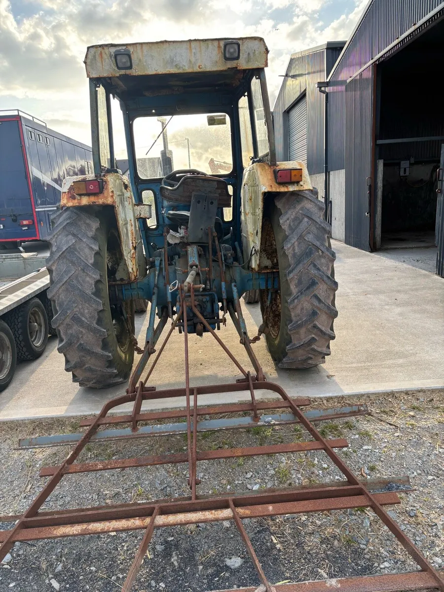 Ford tractor 4000 - Image 3