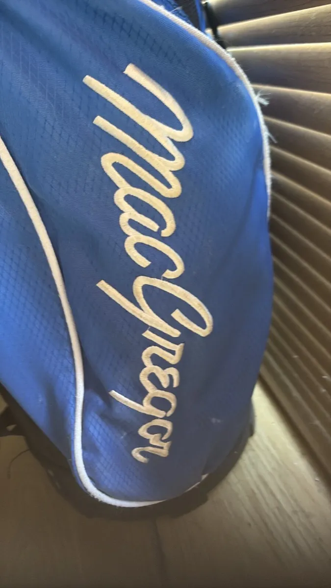 Golf clubs and custom bag - Image 1