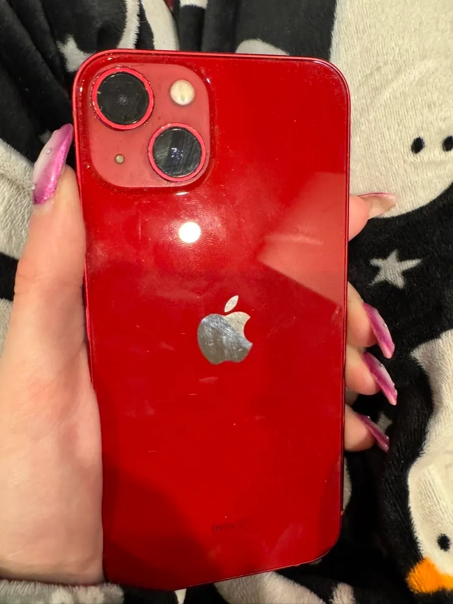 iPhone 13 - Image 4