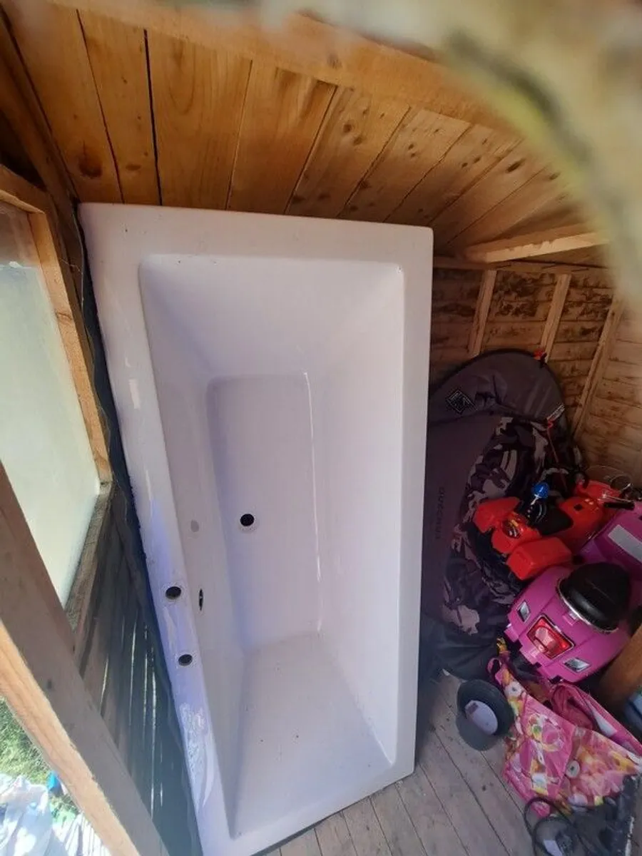 Brand new ML double ended bath 1700 - Image 1