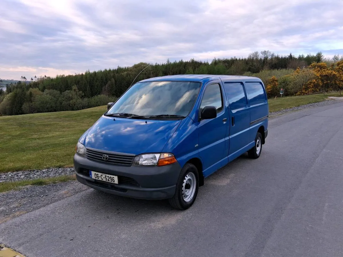 €4600 2006 Hiace new cvrt mint van €4600 - Image 2