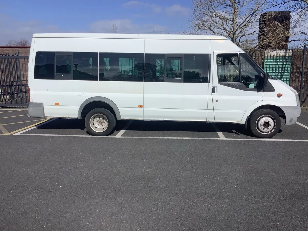 FORD TRANSIT 100 ‘ 17 SEATER MINIBUS / DOE’d/ FSH - Image 2