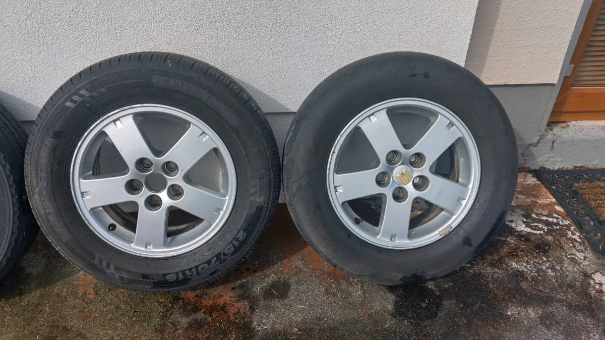 Alloy wheels for sale Mitsubishi Outlander - Image 3