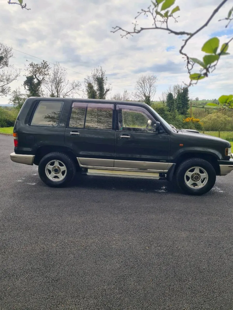 Isuzu trooper lotus edition - Image 2
