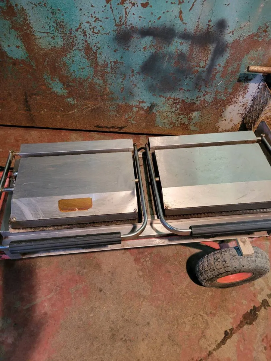 Grill Contact Panini Grill GGM GASTRO - Image 3