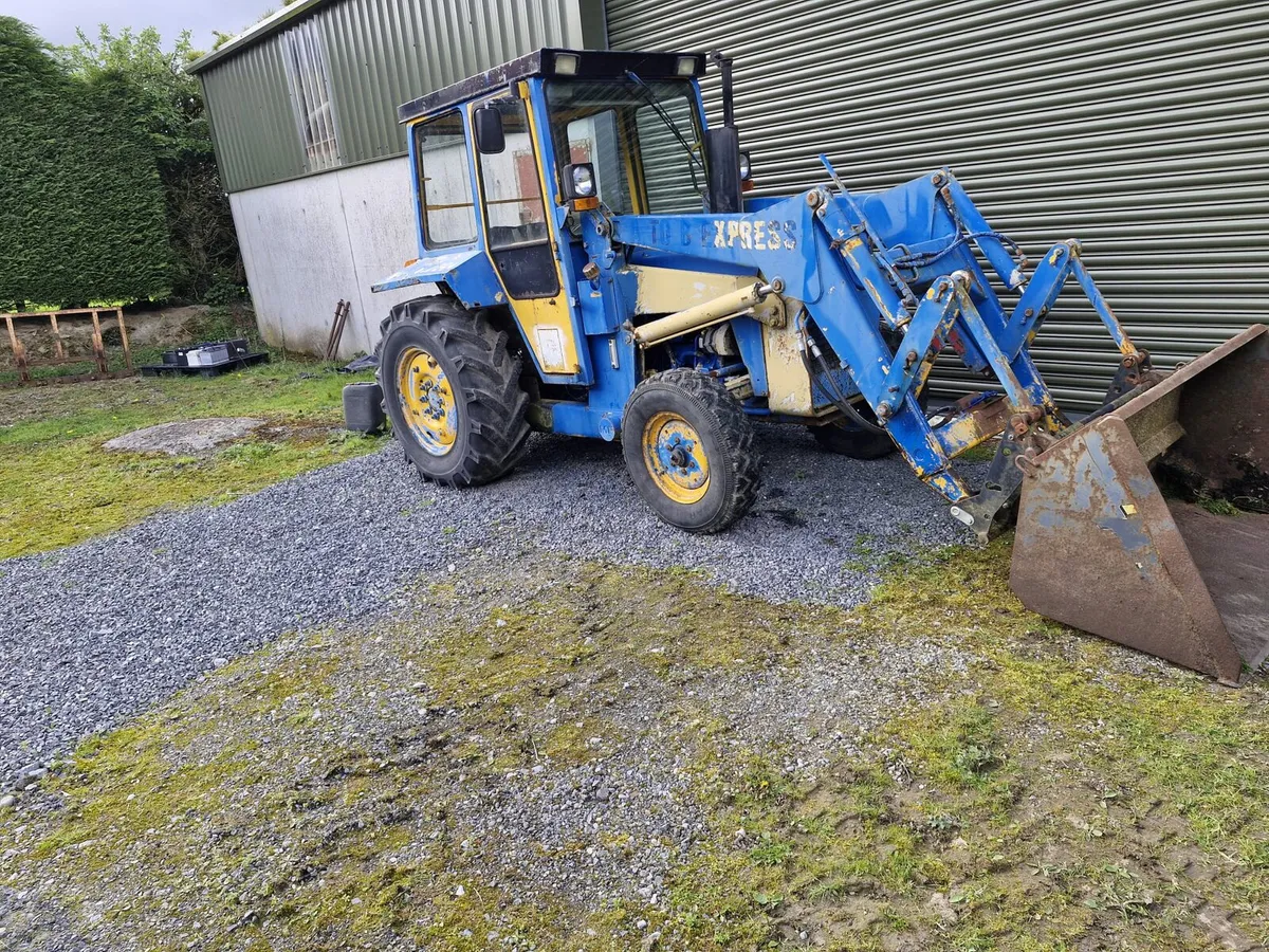 Massey 30 E - Image 1