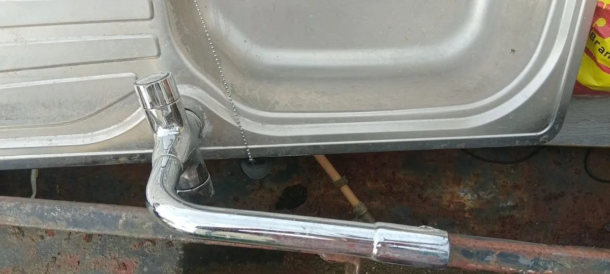 Kitchen sink - Image 2