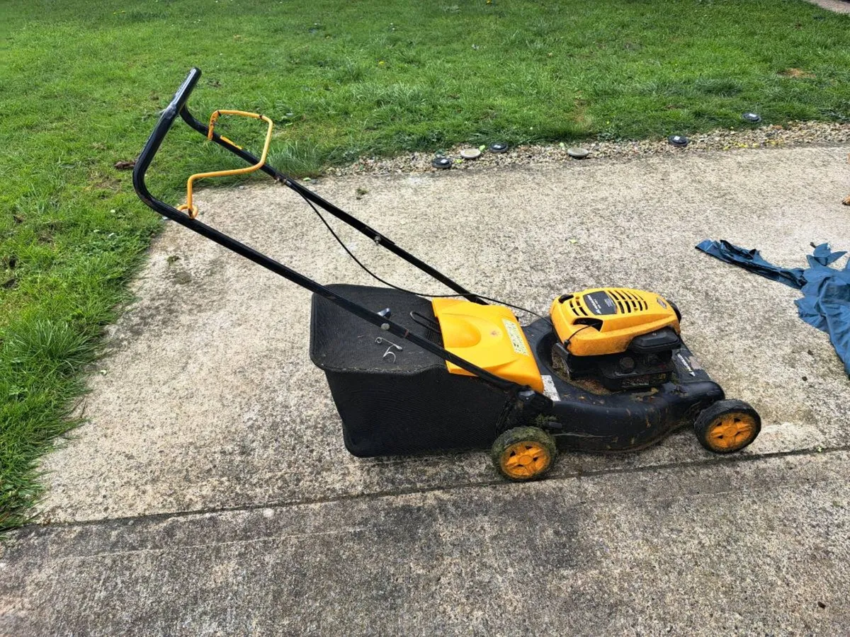 Lawnmower Petrol - Image 1
