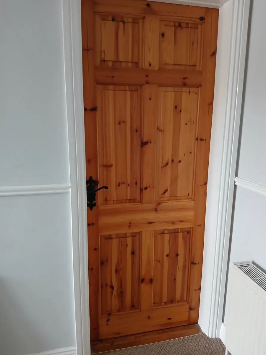 8 x Solid Pine Doors - Image 3