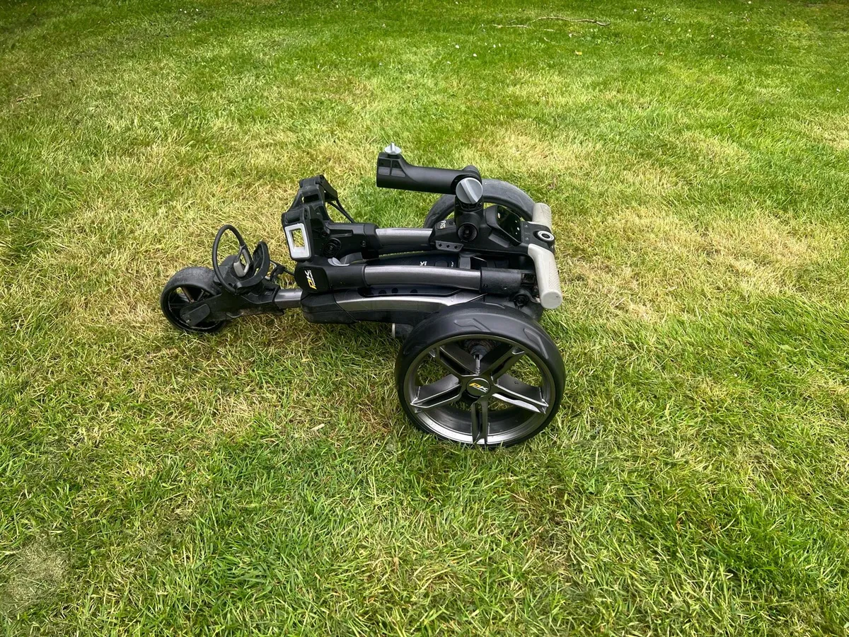 Powakaddy FX5 Golf Trolley - Image 2