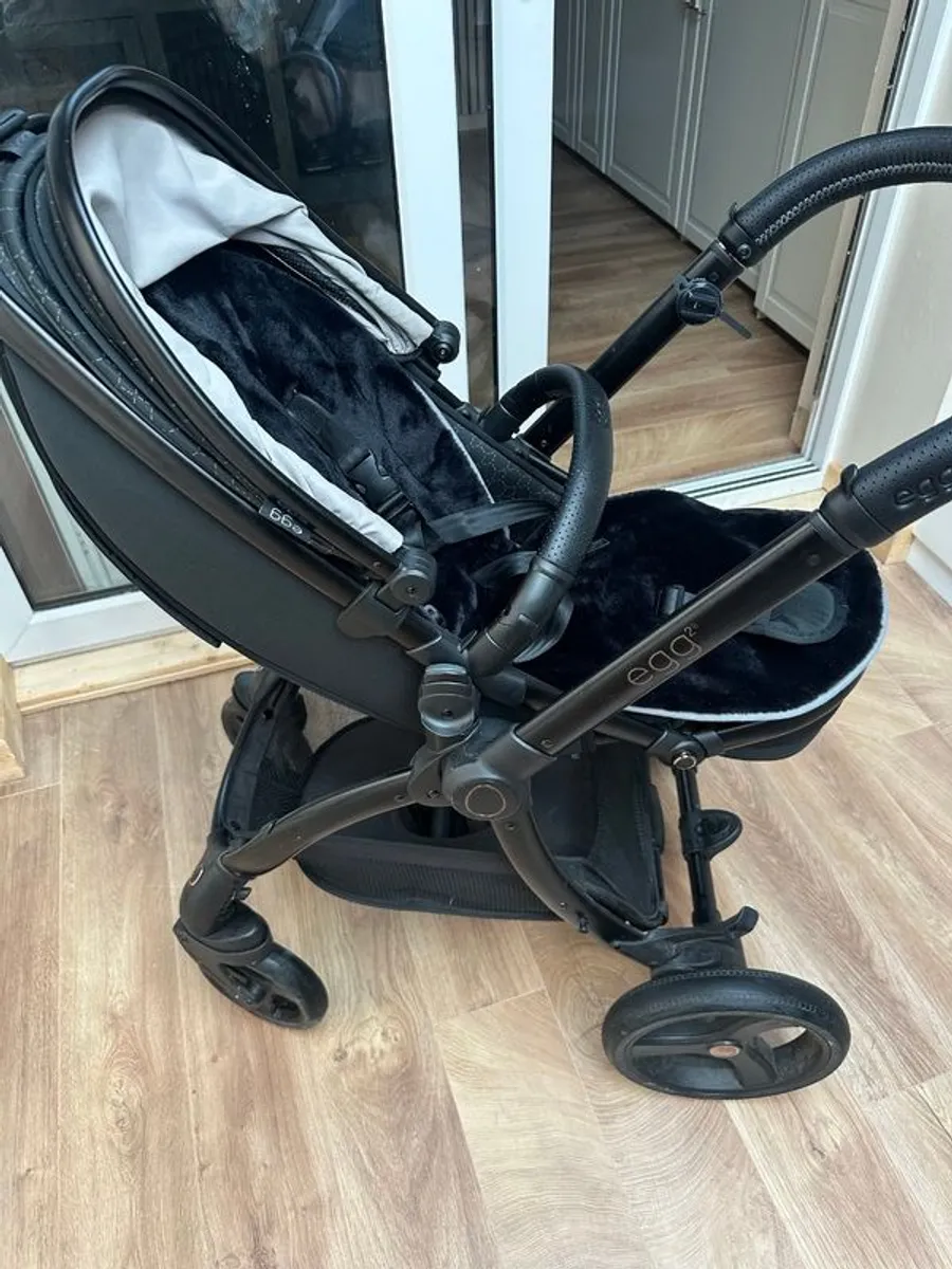 Egg2 stroller and bassinet - Image 2