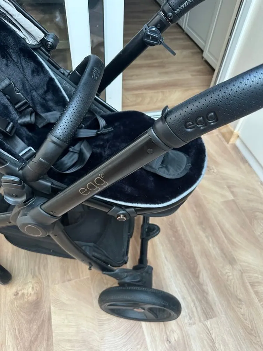 Egg2 stroller and bassinet - Image 4