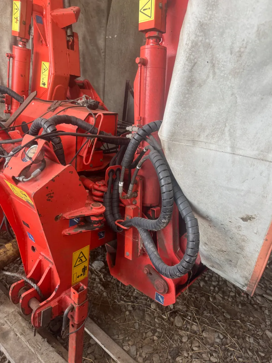 Farm machinery - Image 4