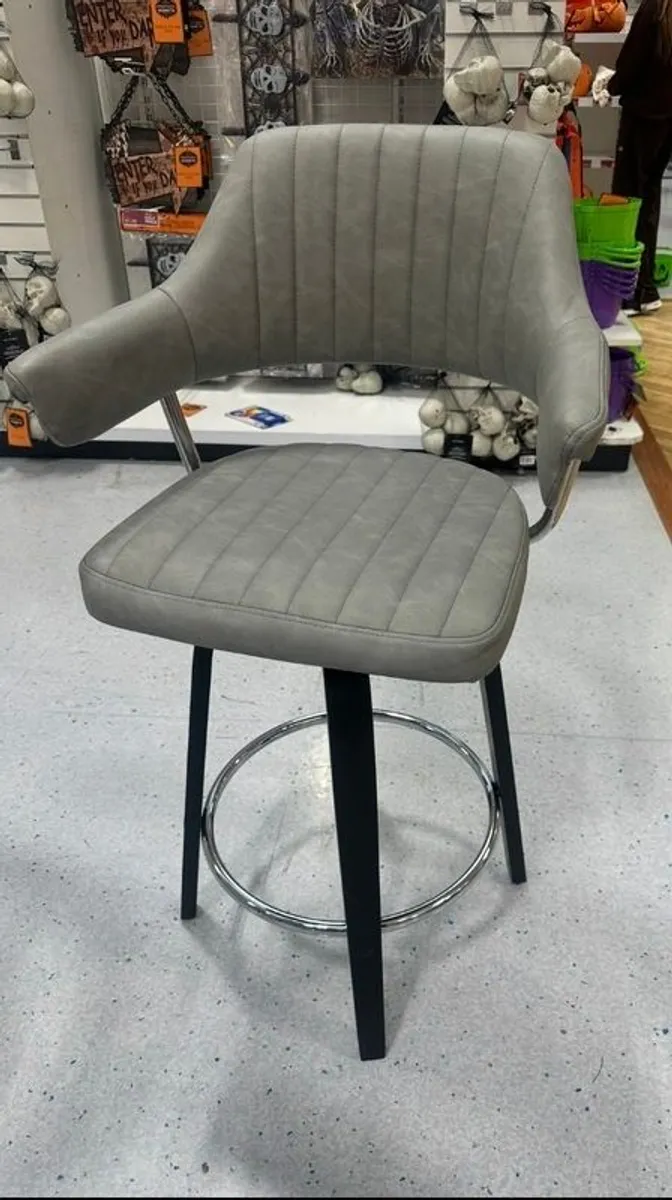 Bar stool - Image 2