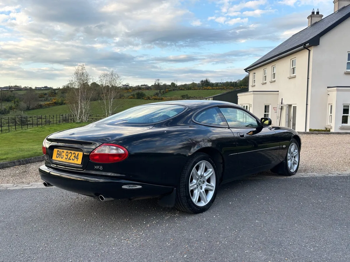 1998 Jaguar XK8 4.0 Auto Coupe - Image 4