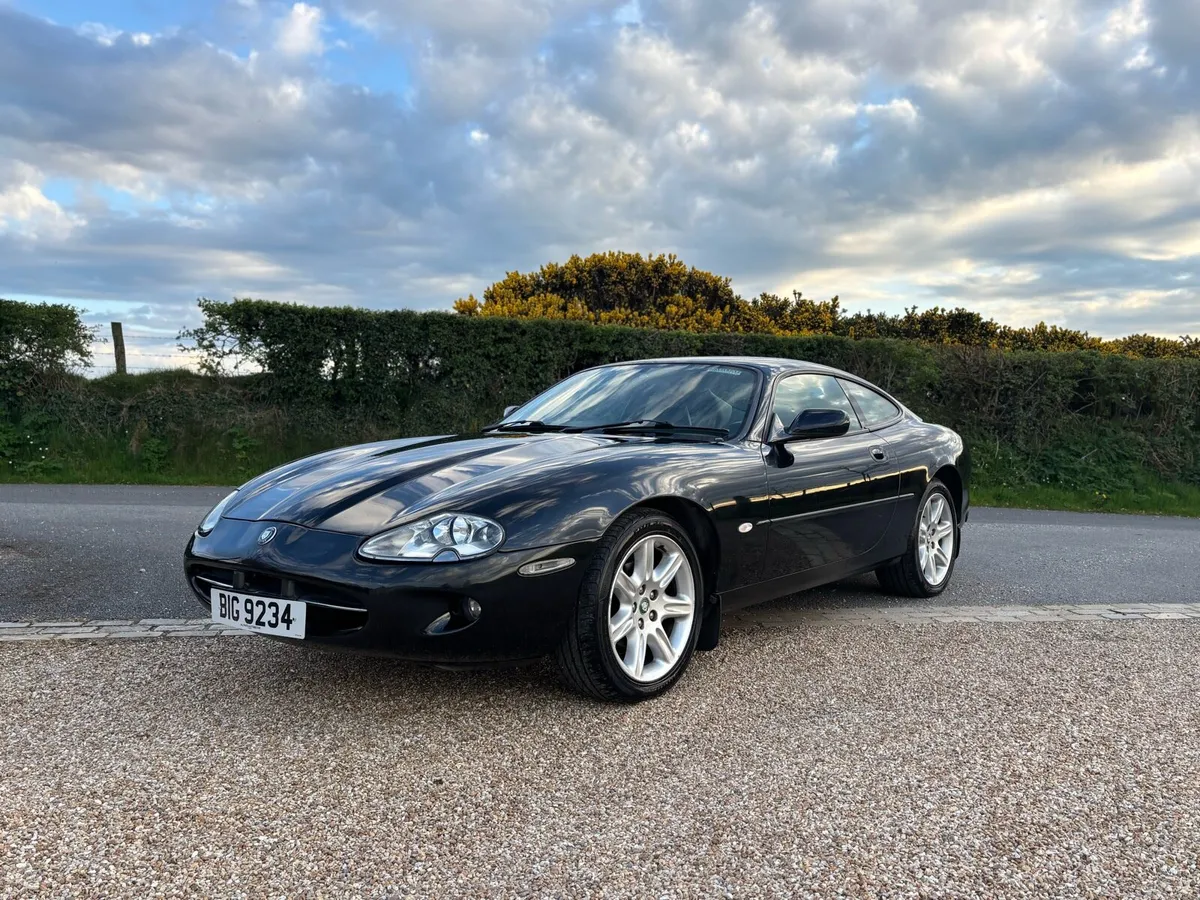 1998 Jaguar XK8 4.0 Auto Coupe - Image 1
