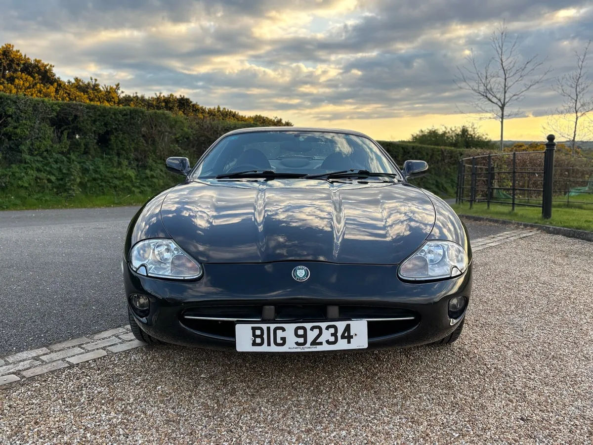 1998 Jaguar XK8 4.0 Auto Coupe - Image 2