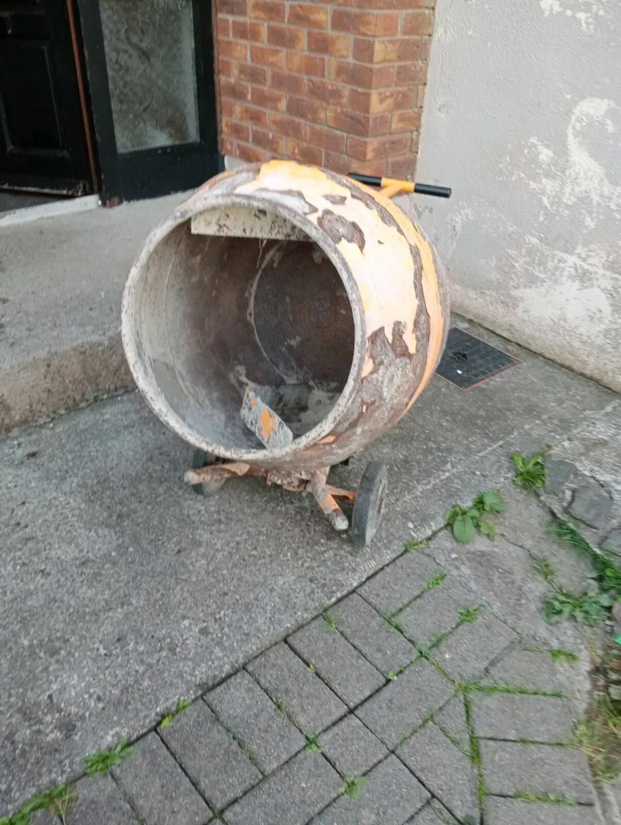 Master Mix MC130 240v 90lt cement mixer - Image 2