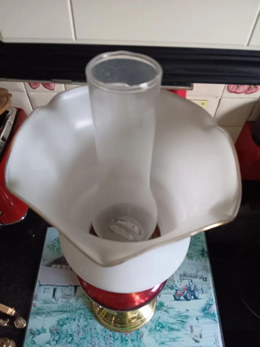 Vintage oil lamp - Image 1