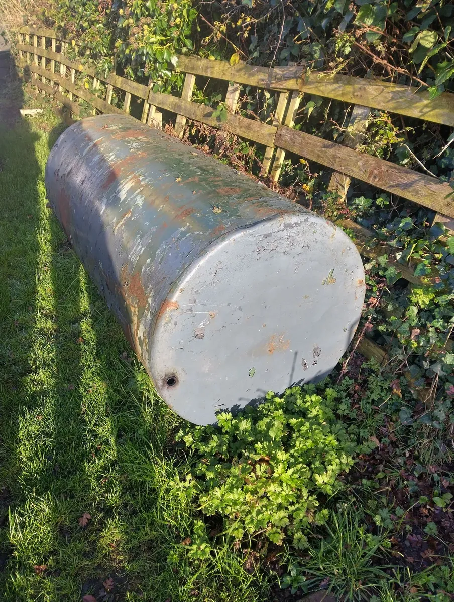 Diesel/kerosene tank for sale. - Image 2