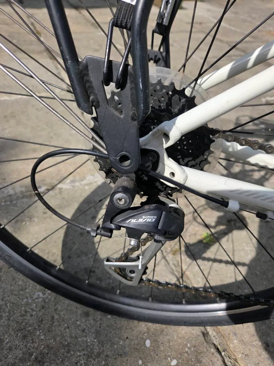 Trek FX3 womens hybrid bike. - Image 4