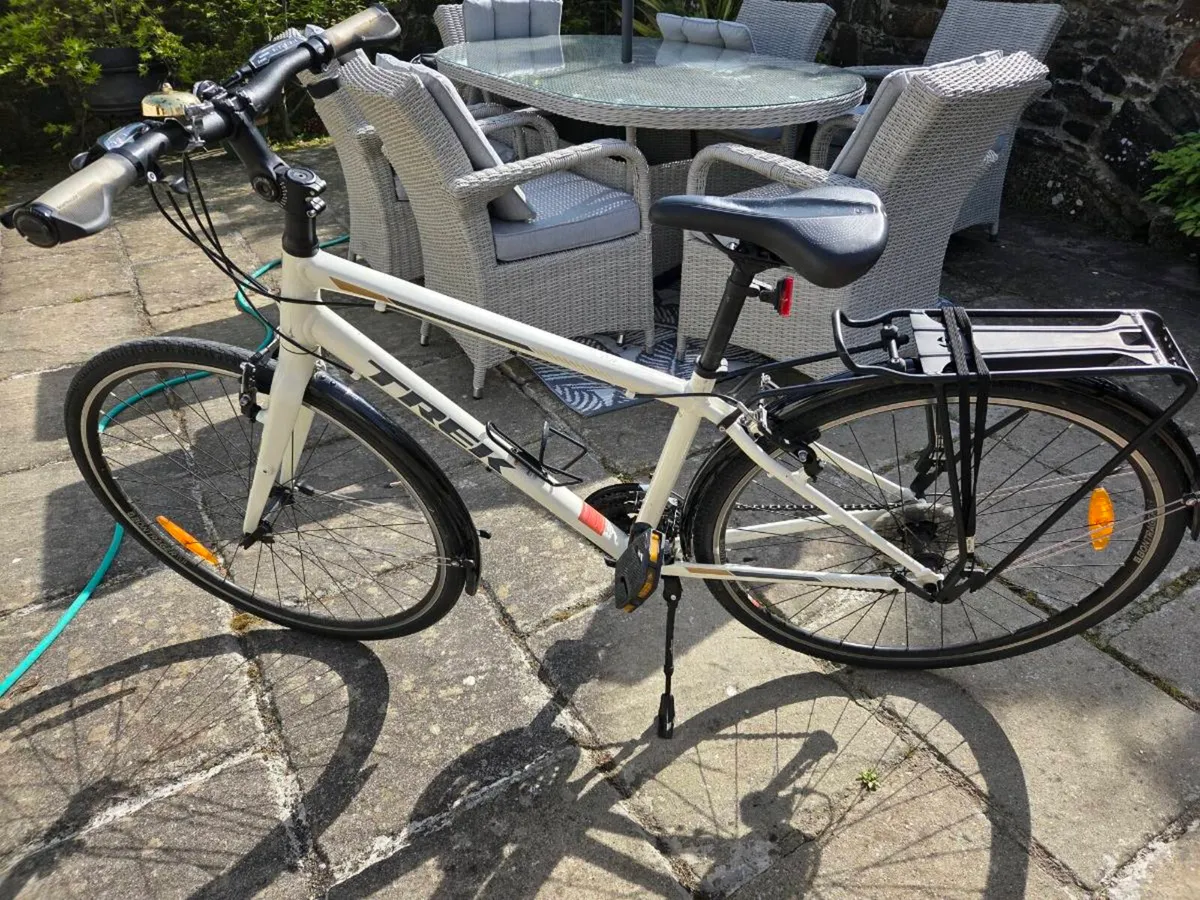 Trek FX3 womens hybrid bike. - Image 1