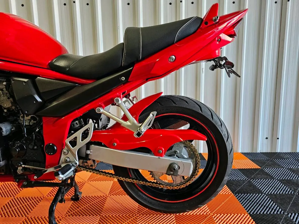 Suzuki Bandit 2005 - Image 2