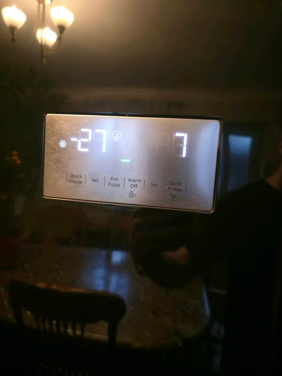 Beko American style fridge mint condition working - Image 2