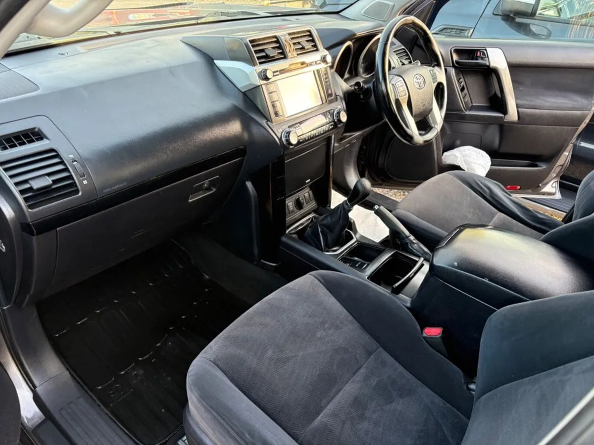 Toyota Land Cruiser 2.8 D4D 177 SWB GX - Image 3