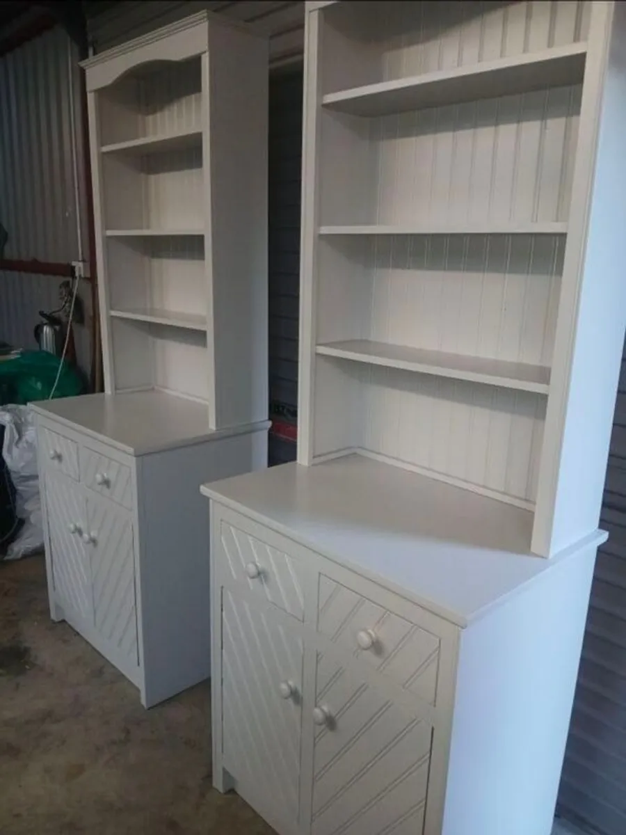 100 Euro Each - Pair of Matching Cream Dressers - Image 1