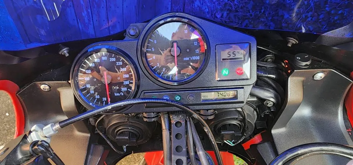 Honda Cbr rr 900 Fireblade 1999 - Image 2
