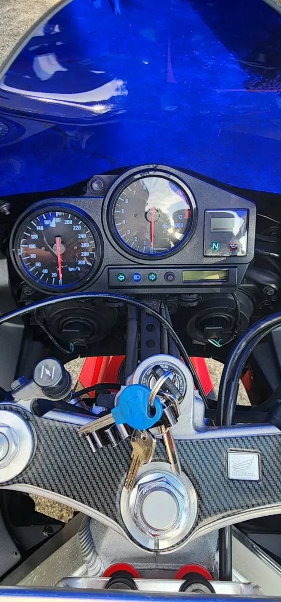 Honda Cbr rr 900 Fireblade 1999 - Image 4